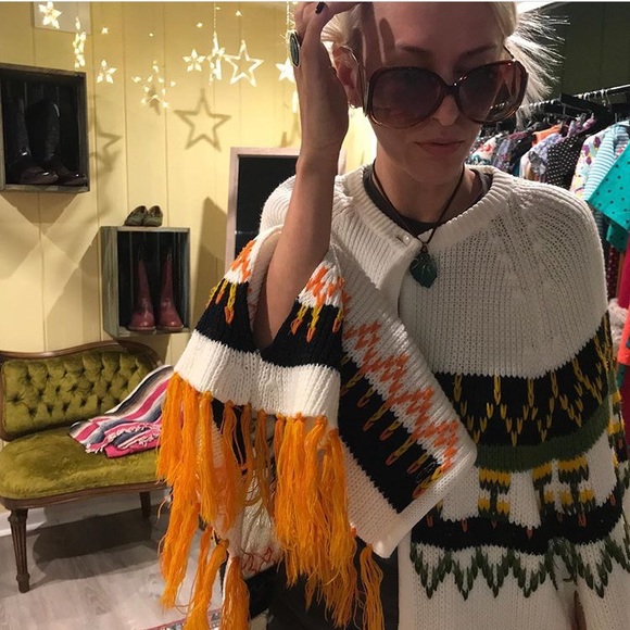 ❌SOLD🏷️Vintage 60/70’s poncho - Picture 4 of 4